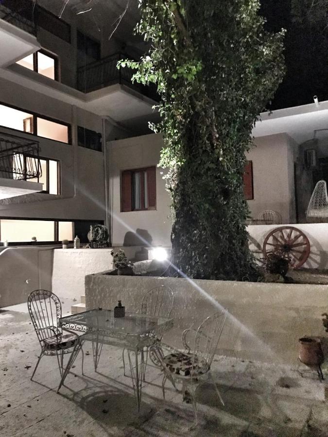 Hotel Kastri Garden Apartment Loutra Aidhipsou Exteriör bild